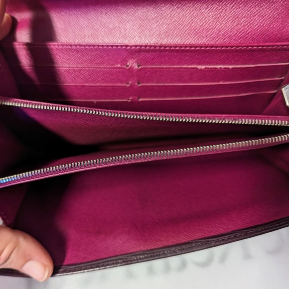 LOUIS VUITTON PURPLE EPI SARAH WALLET WITH LV DUST BAG GREAT CONDITION!! - Picture 9 of 10